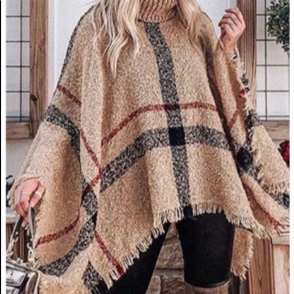 WD.NY Fringe Poncho - Picture 6 of 12
